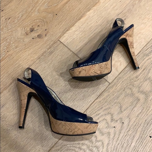Nine West Navy Heels | Curbside last chance to buy - Picture 14 of 15